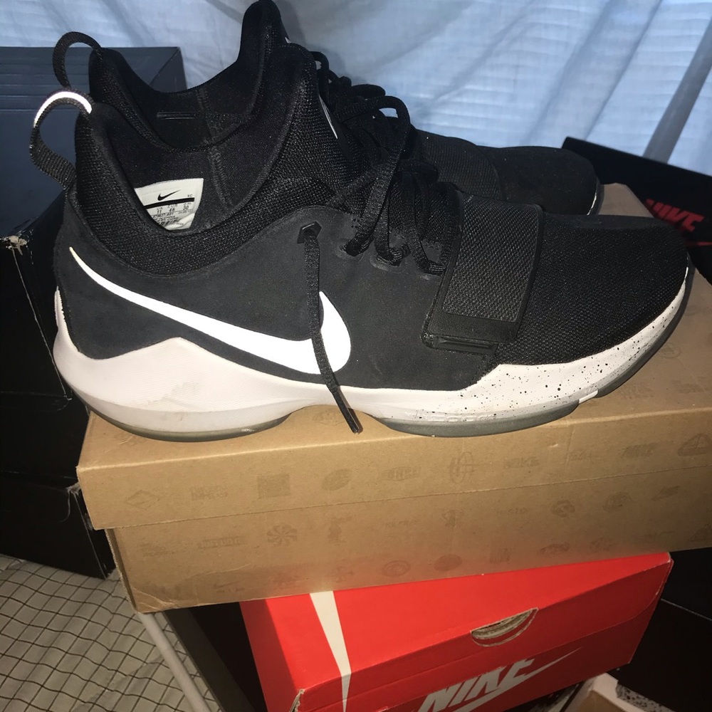 Nike Paul George 1s
